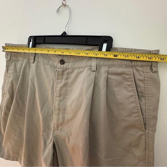 Haggar Generations Pleated Khaki Shorts Men’s Size 40 Classic Fit 100% Cotton - Picture 8 of 11